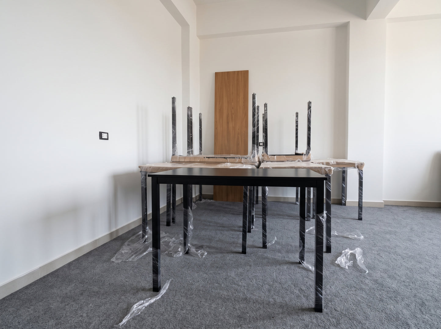 AERON DESK